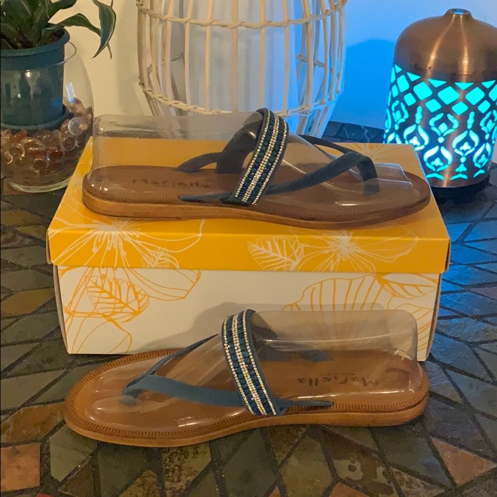 Mariella Blue Italian leather sandals size 9